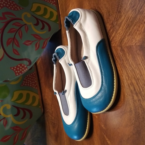 LIVIE LUCA TURQUOISE, WHITE & GRAY MARY JANE SLIP-ON SHOES....Size: US 13 - Picture 3 of 5